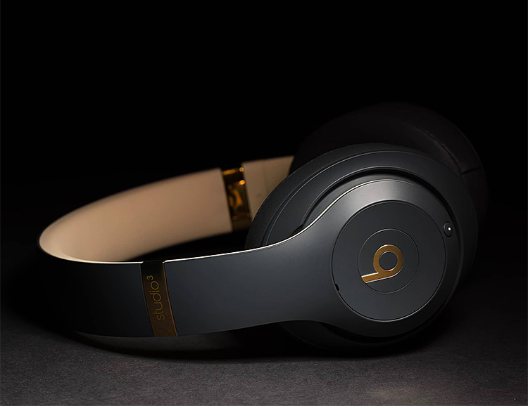 Beats Debuts Studio 3 Wireless Headphones