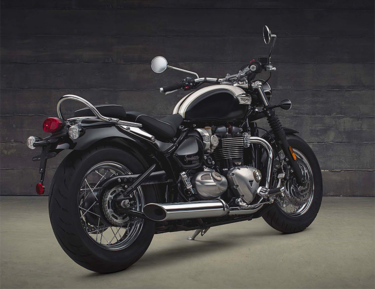 Triumph Rolls Out a New Cruiser: The 2018 Speedmaster