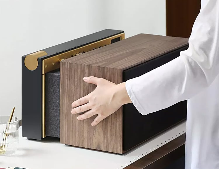 This Tabletop Speaker Has Some Sweet Stealth Functions