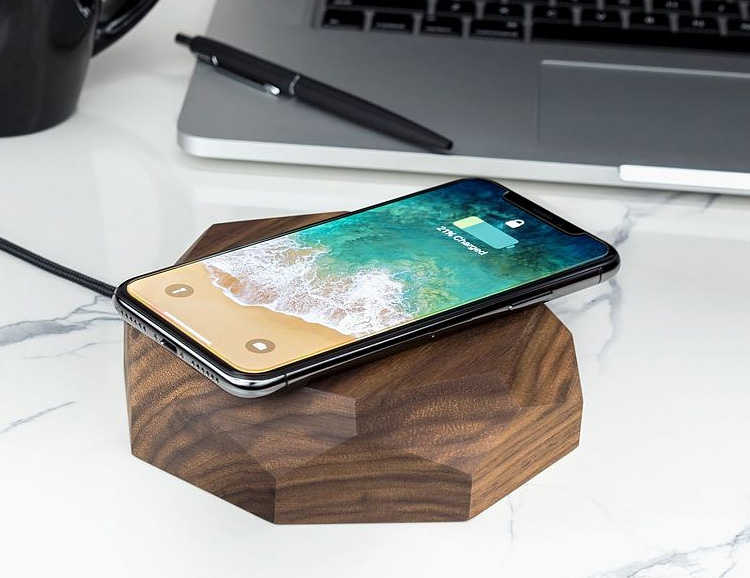 This Wireless Charger is Made of Wood, Looks Good