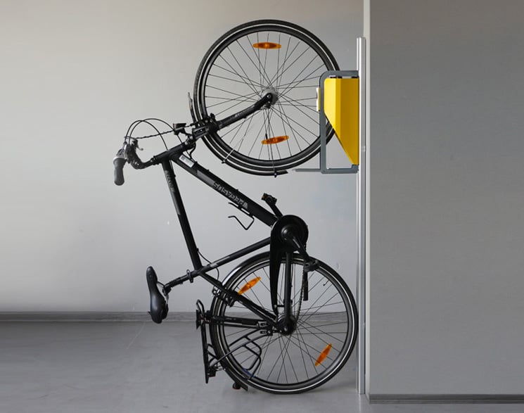 This Mechanical Bike Lift Couldn’t Be Any Easier To Use