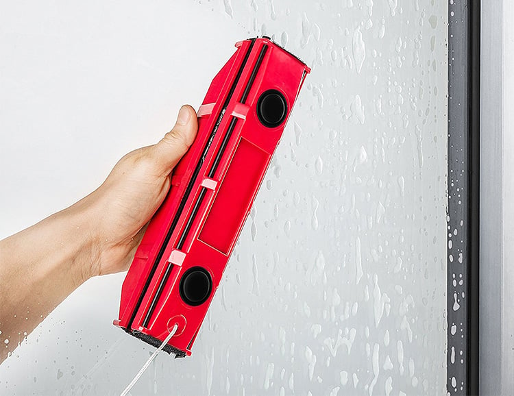 The Glider S-1 Magnetic Window Cleaner: You’re Welcome