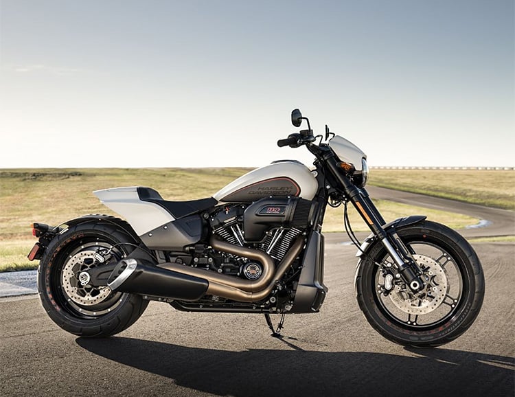 Harley-Davidson Fires Up Drag-Inspired 2019 FXDR 114