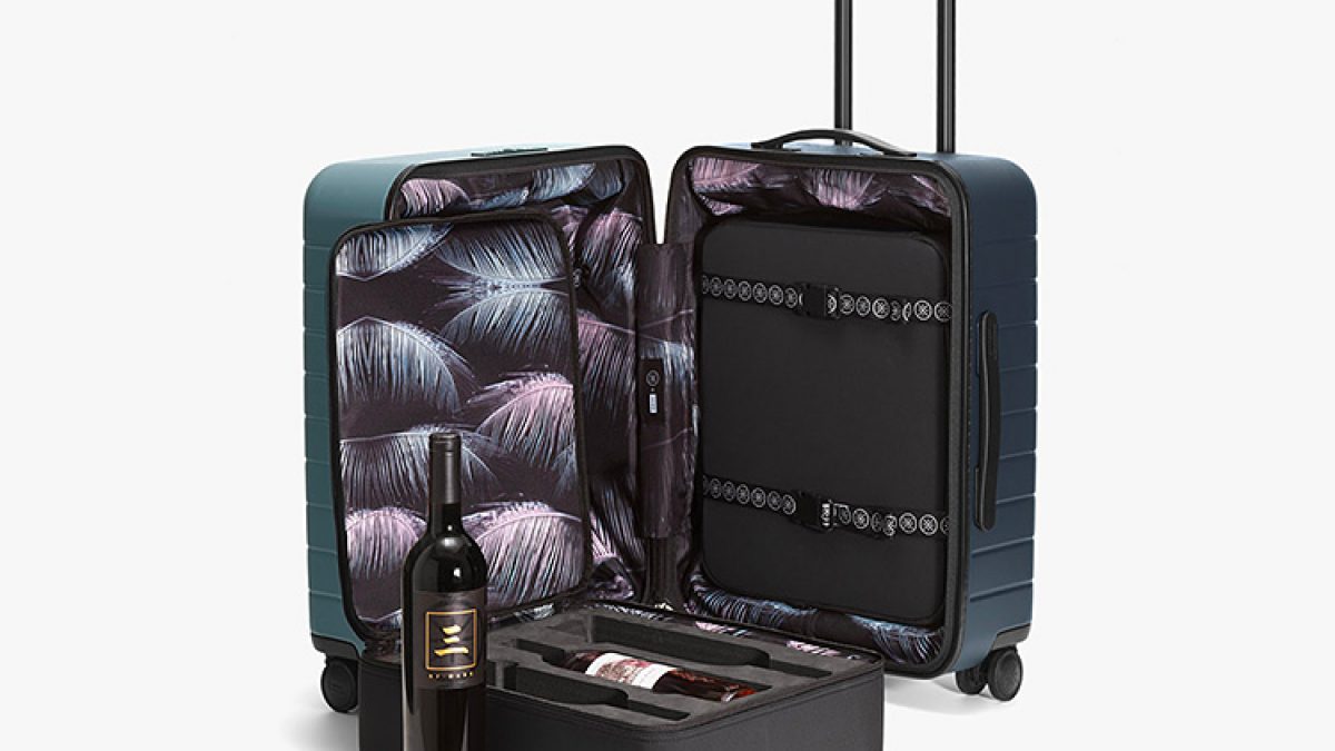 dwyane wade away luggage