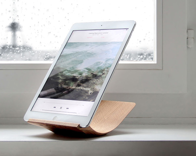 Your iPad Will Look Amazing On This Stand