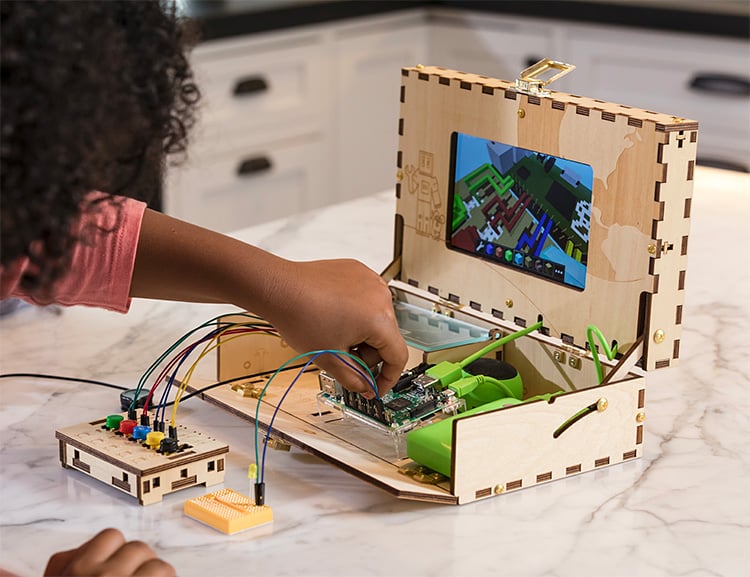 The Piper Computer Kit Lets The Kids Build Their Own PC