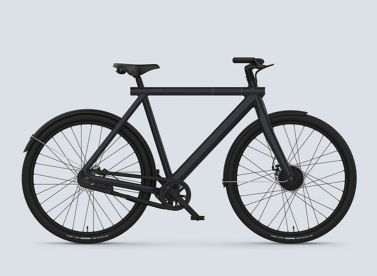 VanMoof E-Bikes Deliver Effortless Speed & Built-In Security