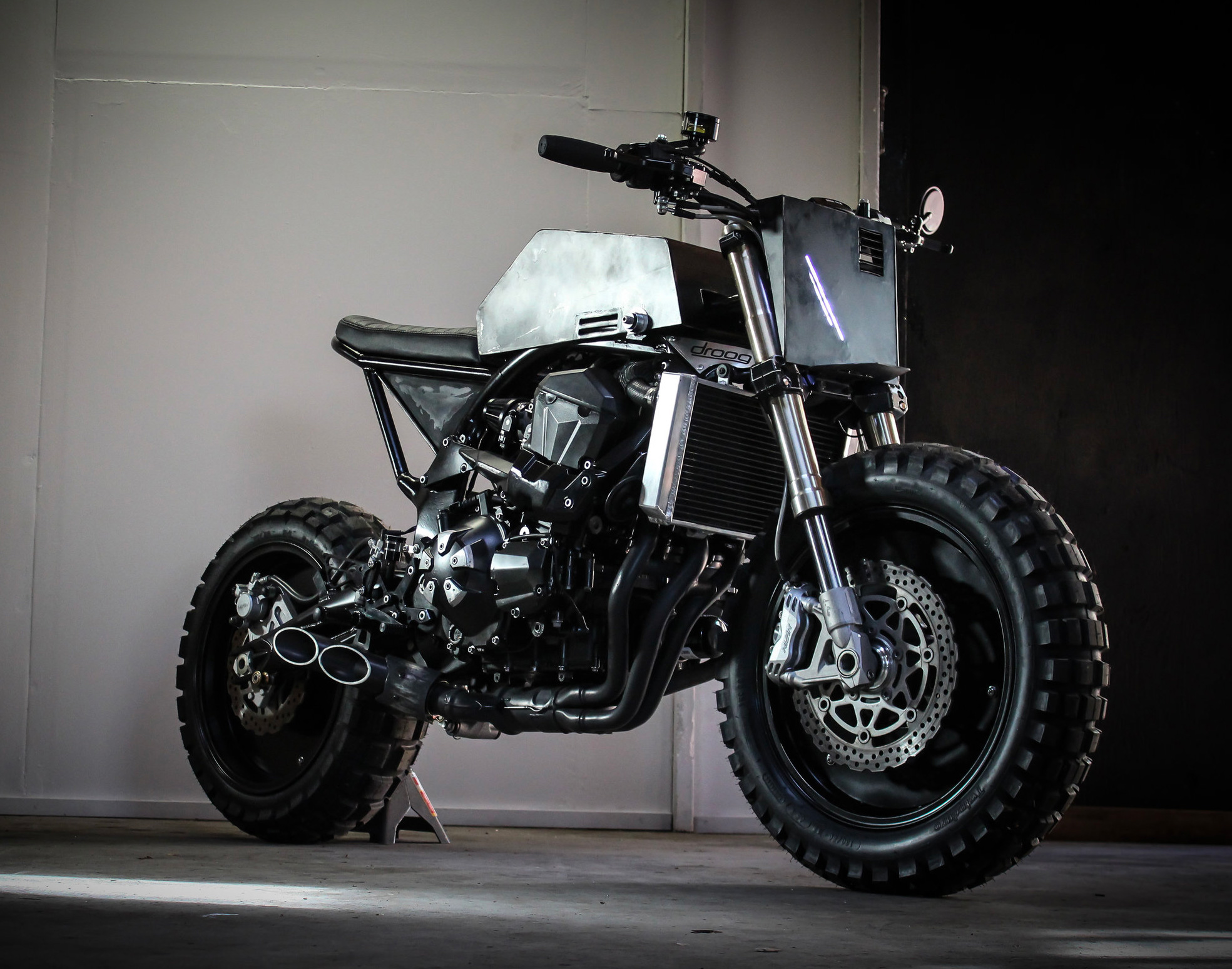 Droog Moto’s Latest Urban Assault Vehicle Comes from the Dark Future