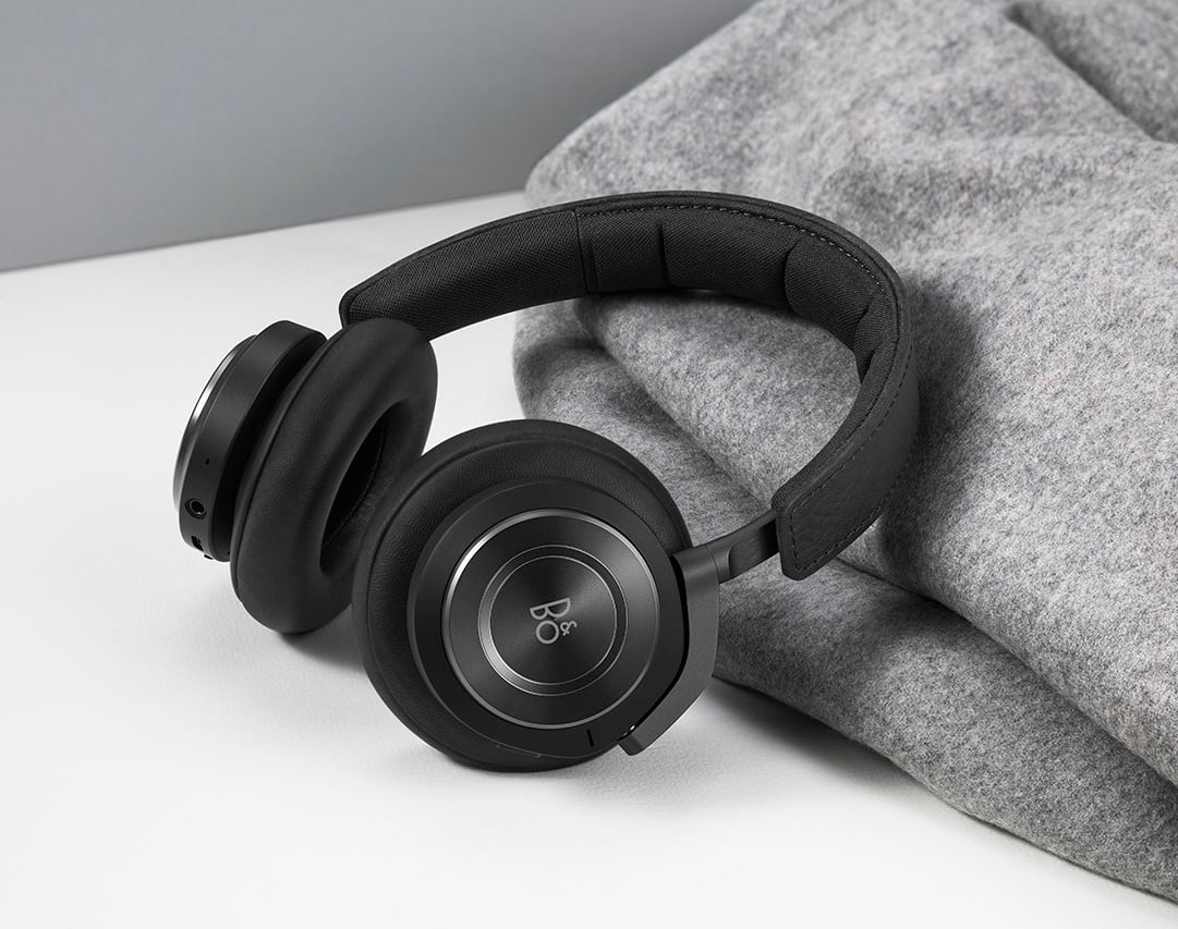 Bang & Olufsen Adds Voice Assistance To BeoPlay H9 Headphones