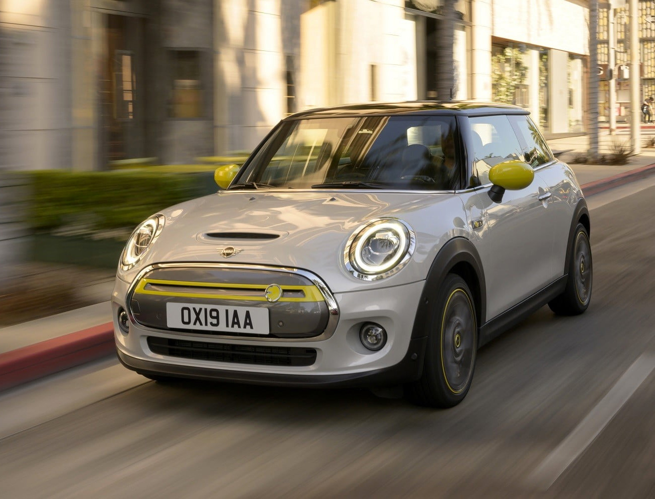 The 2020 Mini Cooper SE is All-Electric