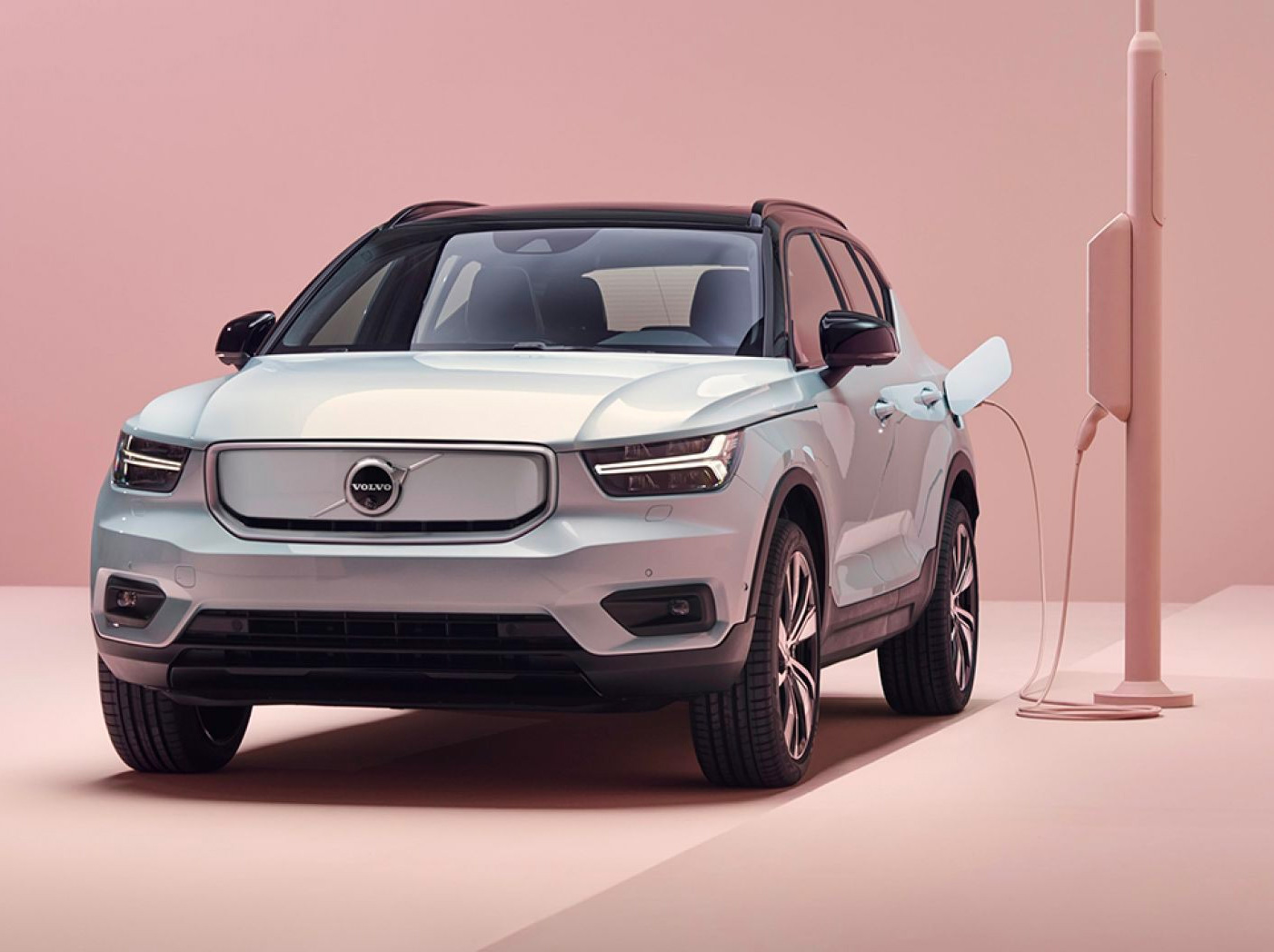 Volvo Rolls Out Its First All-Electric: The XC40 Recharge