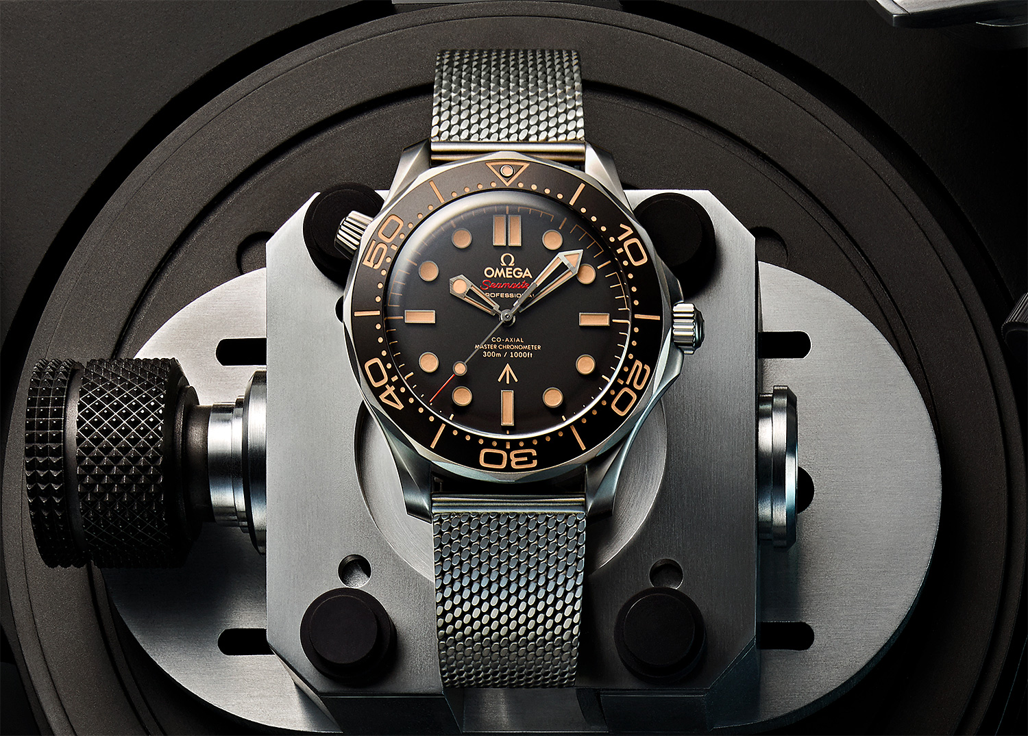 Omega Introduces Limited 007 Seamaster Diver