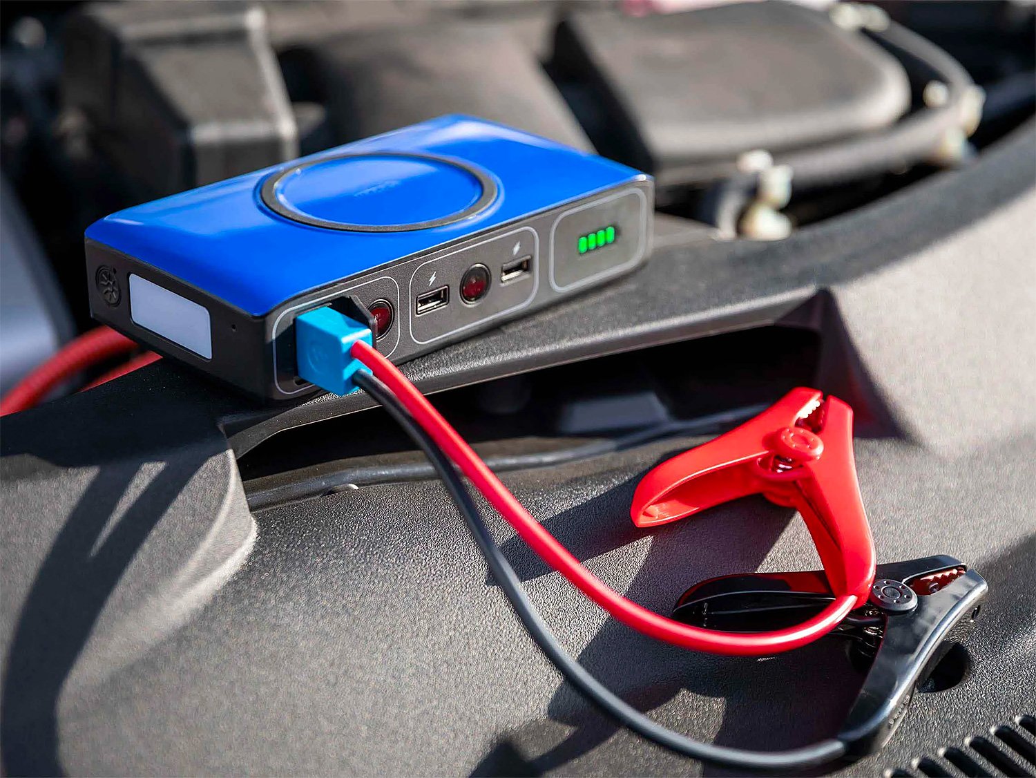 Mophie’s Powerstation Go will Even Jumpstart Your Car