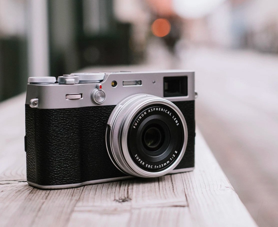 The Fujifilm X100V Looks Classic But It’s All New