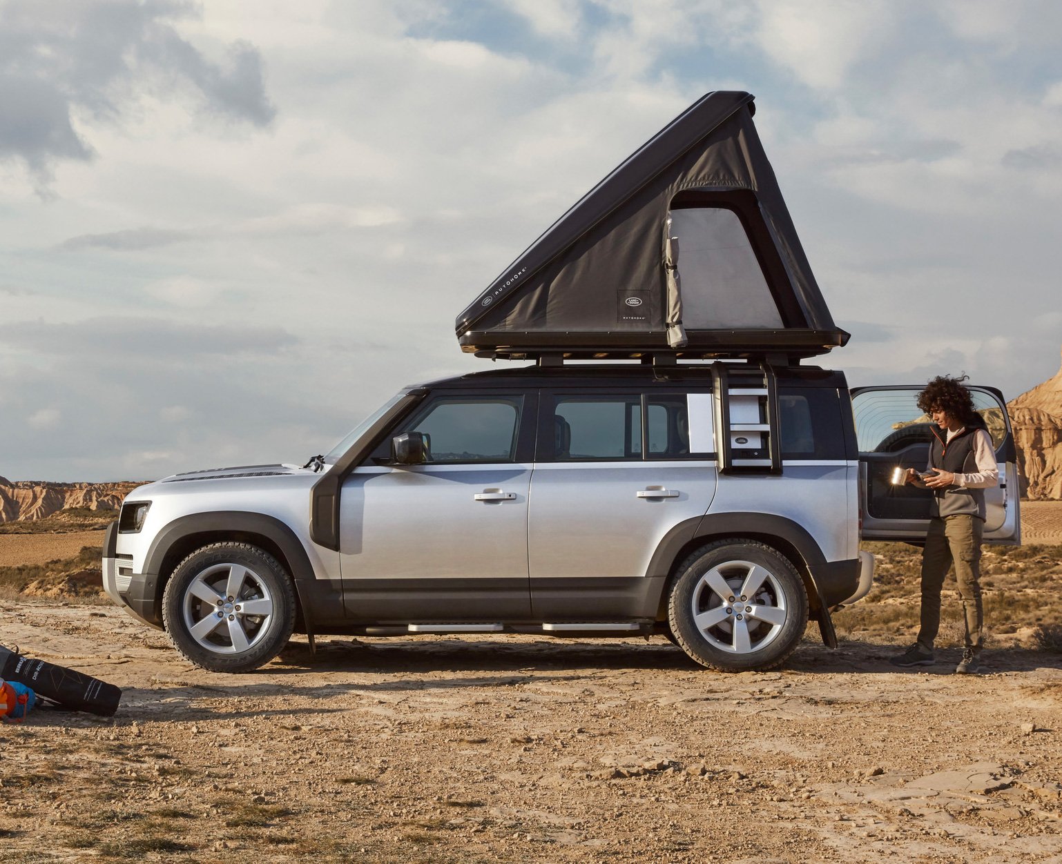 Land Rover x Autohome Offer Sleek Rooftop Tent for 2020 Defender 110