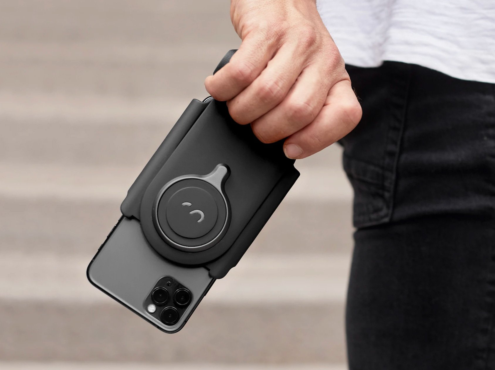 ProGrip Easily Upgrades Your Phone Photography