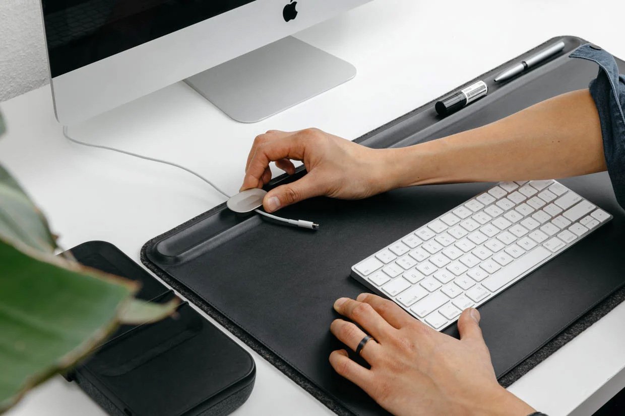 Streamline Your Workspace With The Orbitkey Desk Mat