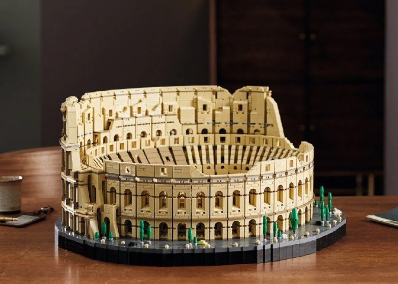 Biggest LEGO Set Ever: The 9036-Piece Roman Colosseum