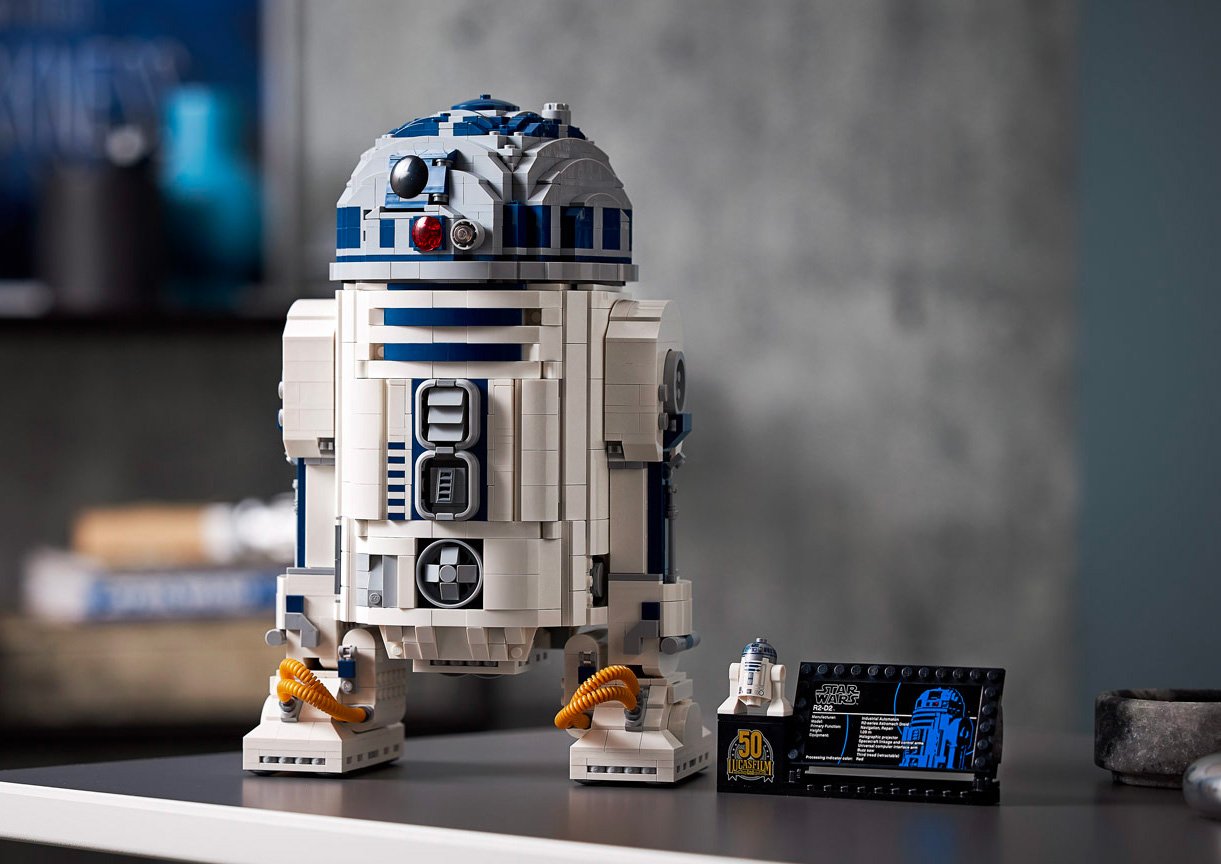 LEGO Rolls Out Updated R2-D2 Droid Set