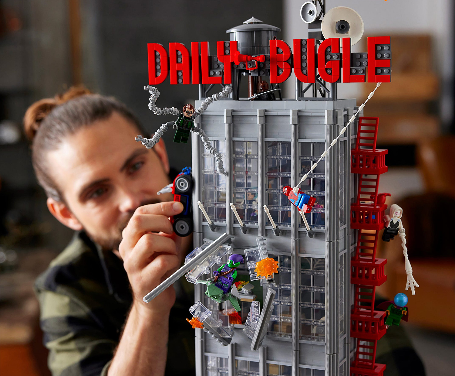 LEGO Unveils Skyscraping Daily Bugle Spider-Man Set