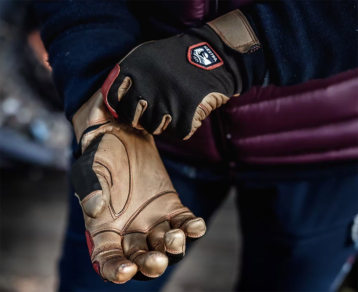 These Gloves Can Handle Winter Weather