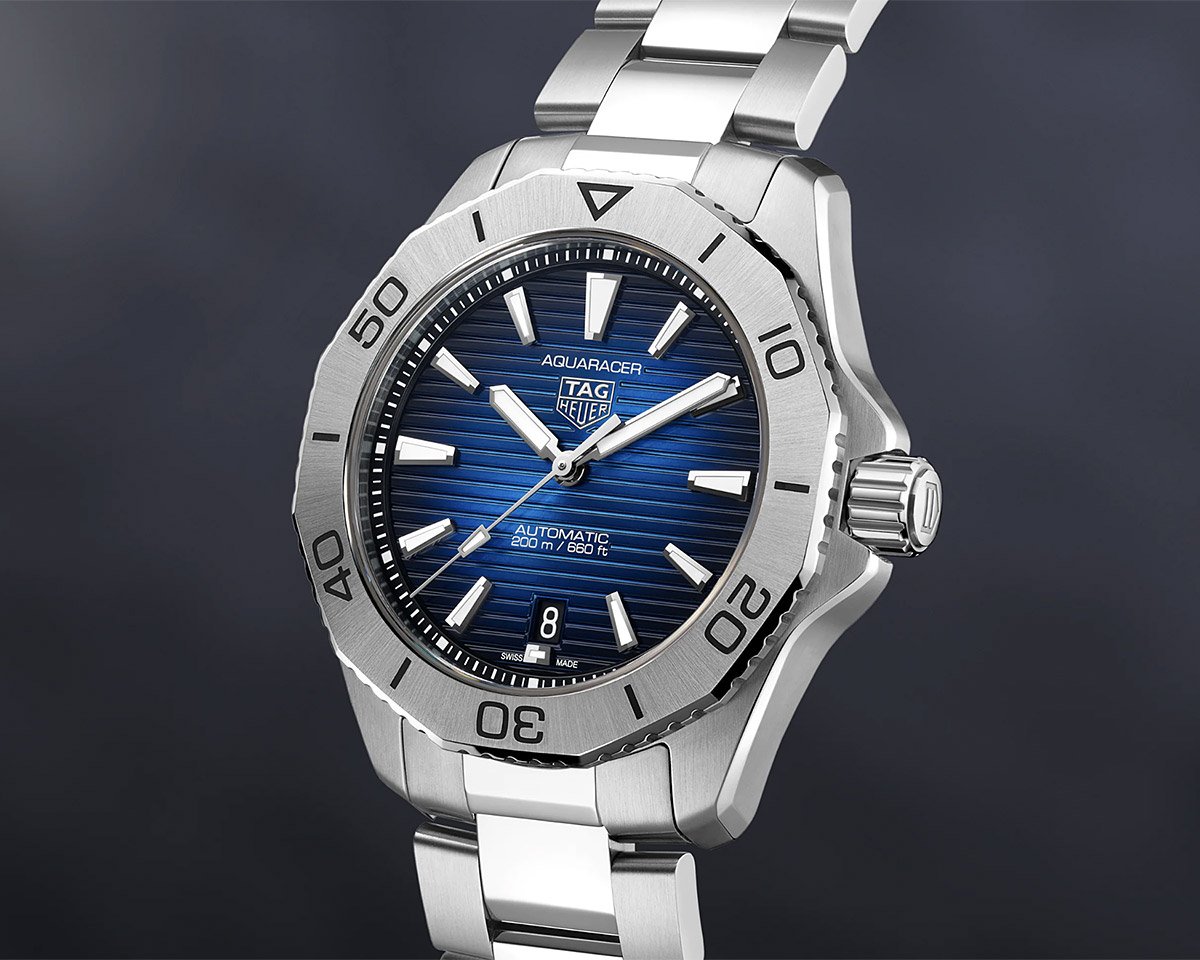 TAG Heuer Aquaracer Professional 200 “Outdoors”