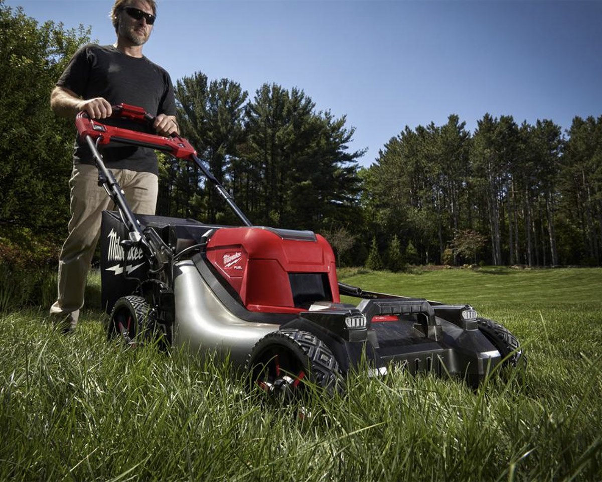 The Milwaukee M18 FUEL Electric Mower Silences the Competition