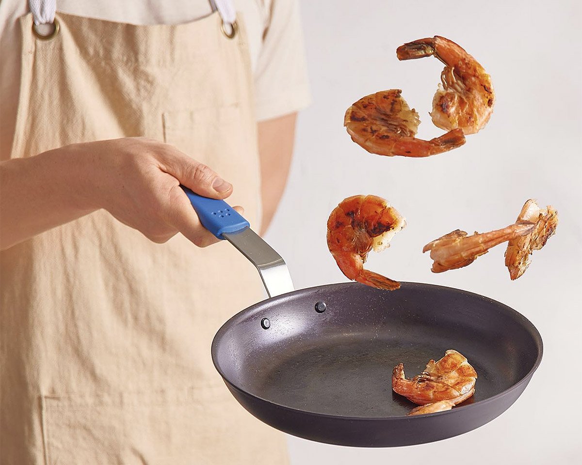 The Misen Pre-Seasoned Carbon Steel Pan is Nonstick Without Chemicals