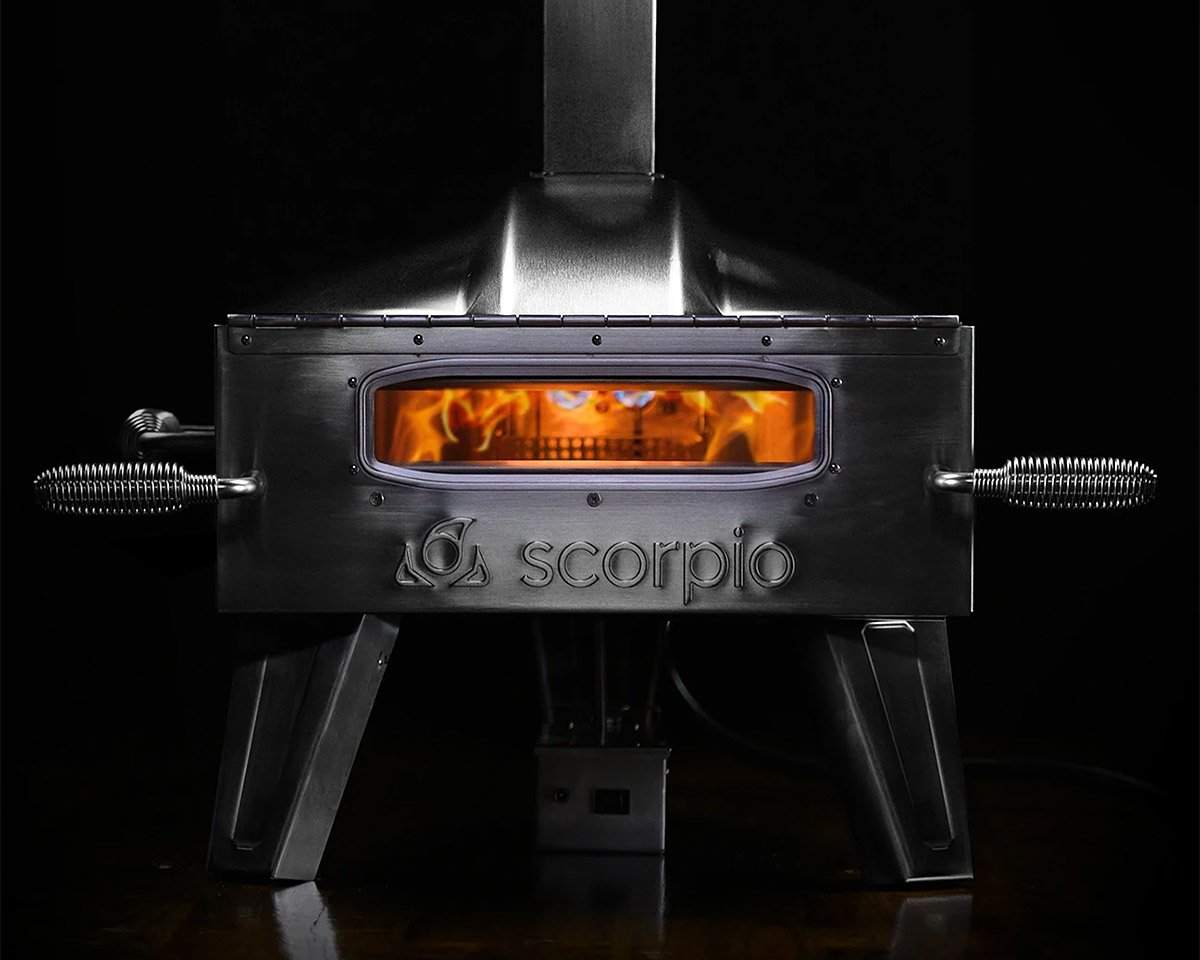 The Stainless Steel Scorpio Pizza Oven has a Self-rotating Pizza Stone