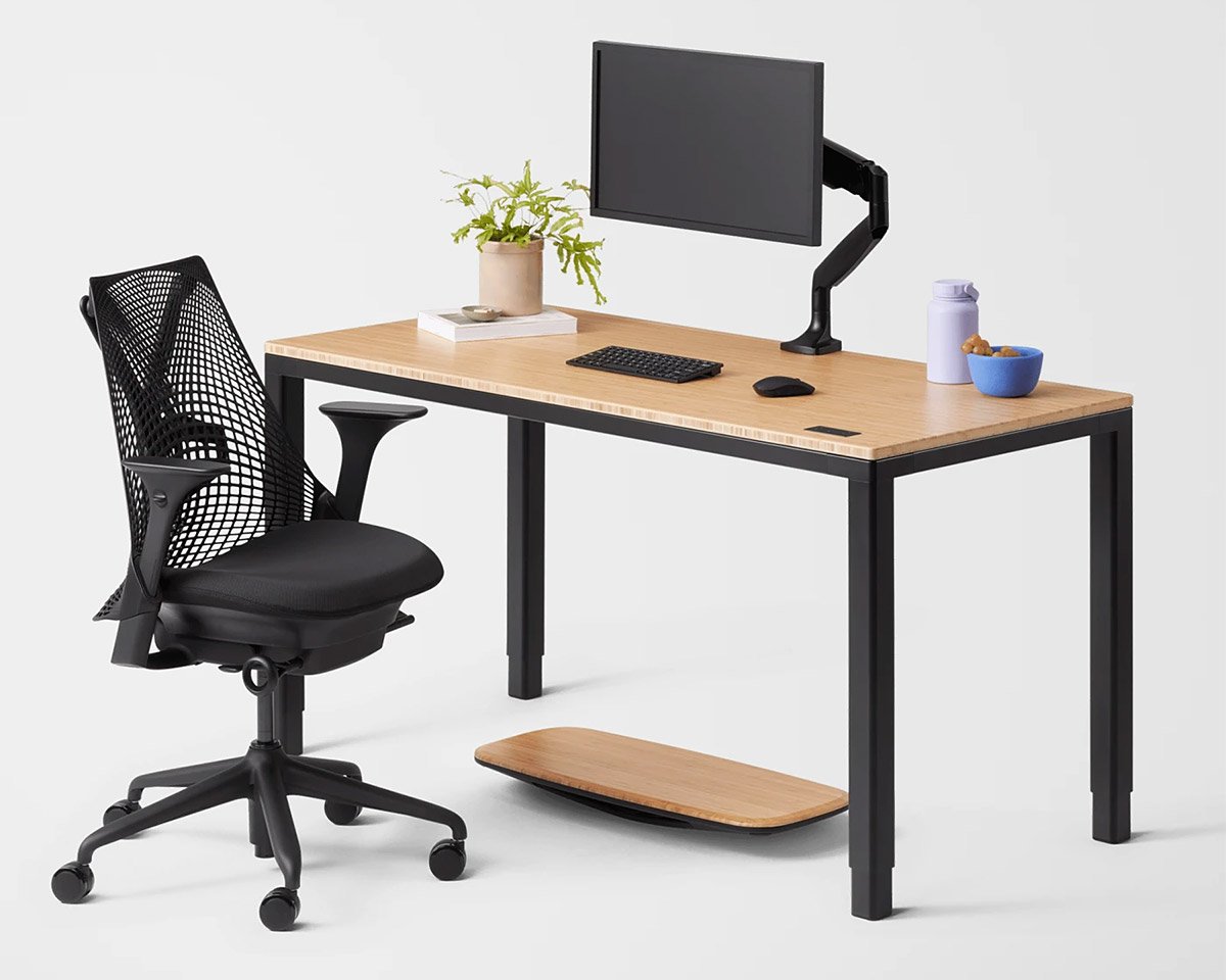 The Nolan is Fully’s First Four-legged Adjustable-height Desk