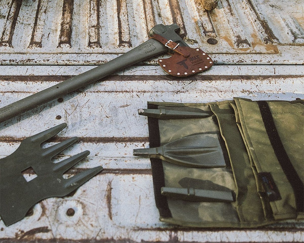 Be Ready for Any Outdoors Situation with the MAX Multipurpose Axe Toolkit