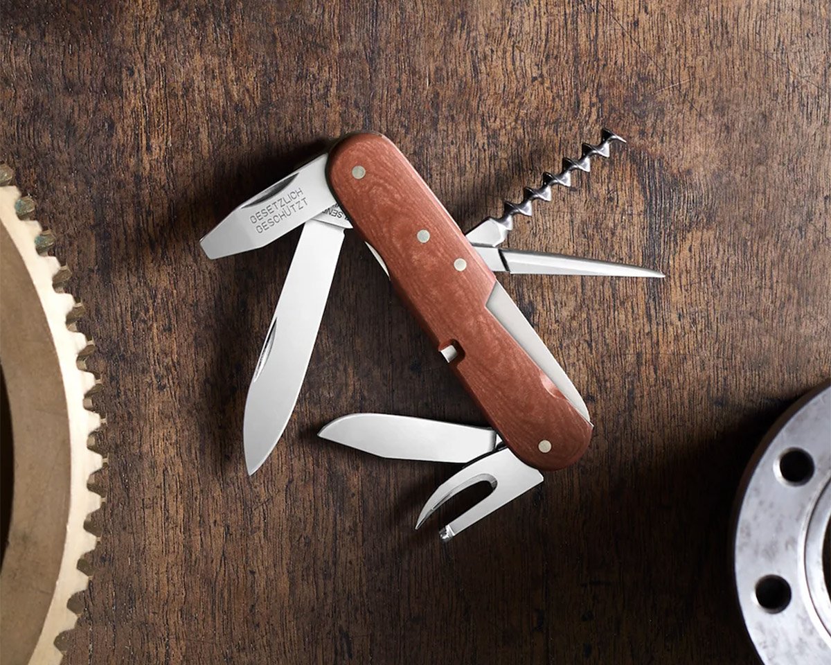 Victorinox Replica 1897 Limited Edition Celebrates the 125-year Anniversary of the Swiss Army Knife