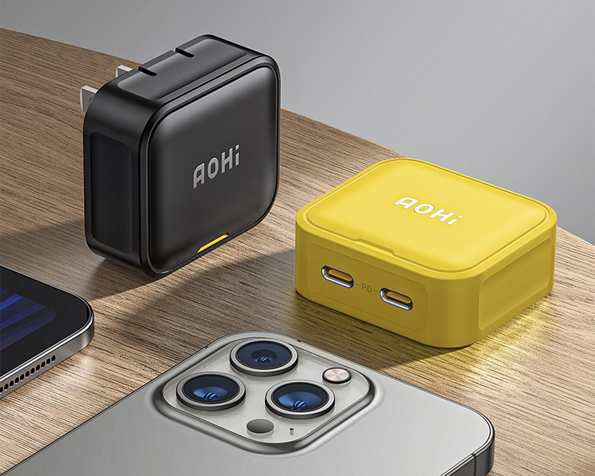 AOHI Magcube 40W Foldable Charger Optimizes Charging for Two Devices