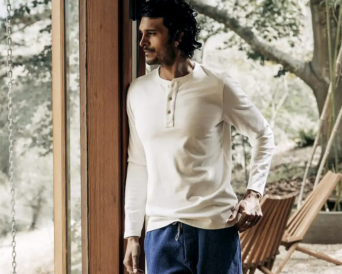 Men's Long Sleeve Henley Shirts - Vintage Washed Cotton Button-Down Tops With Western Style & American Flag Print