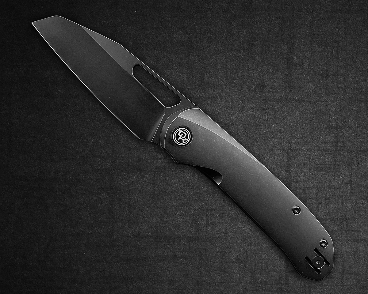 Divo Knives Offers its Second Folder, the Buzz