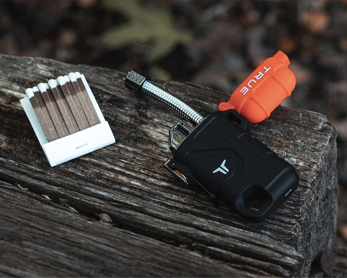 Hemmelighed Forkert Markér TRUE's Flameless Plasma Lighter XR has an Extendible Neck for Ease of Use |  WERD