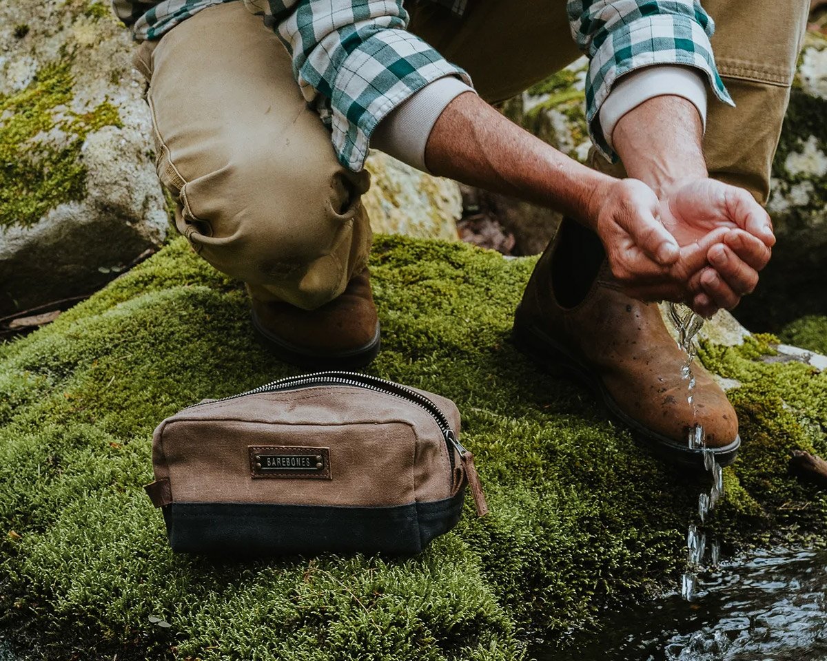 The Waxed Canvas Neelum Dopp Kit Wants to Head Outdoors