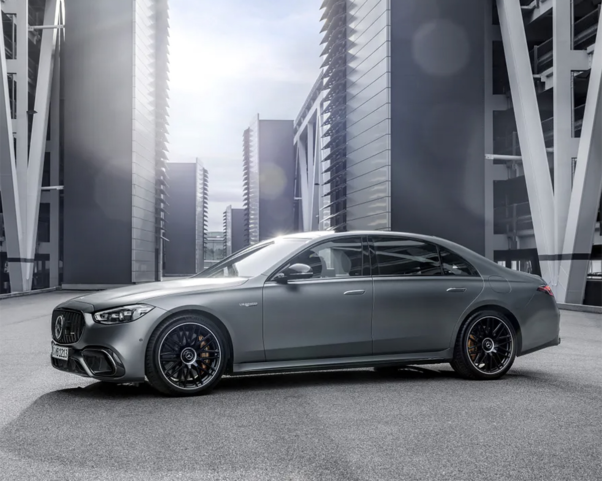 2023 Mercedes-AMG S63 E Performance is a Fast Luxury Express