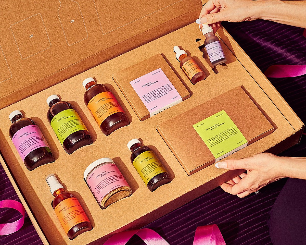 The Ultimate Cocktail Kit will Turn Your Dinner Party into a Mixology Event
