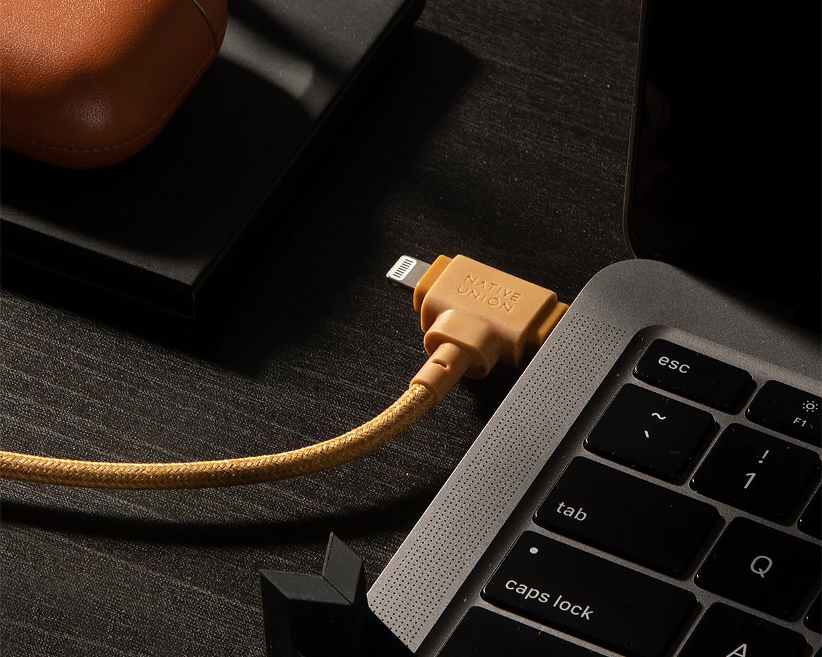 The Belt Cable Duo Houses USB-C and Lightning Connectors in a Single Head