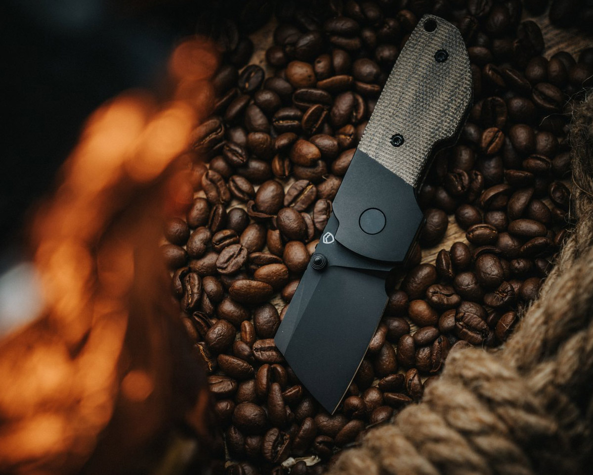 The Striga Compact Cleaver Folding Knife Looks Too Good to Hide in Your Pocket