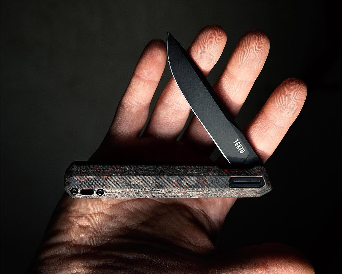 The Tekto F2 Bravo Brings Modern Simplicity to a Tactical Folder