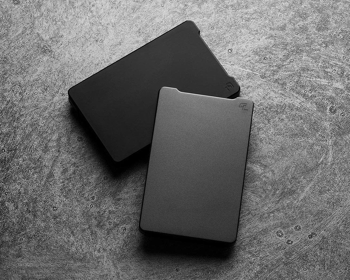 Slim & Secure: the Low-profile Groove Wallet