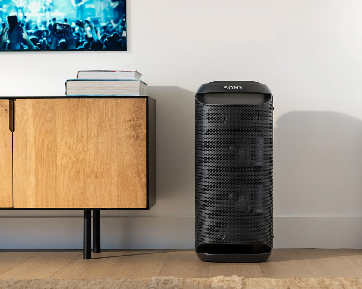 Sony’s XV800 Provides a Powerful, Room-filling Sound for Parties & Home Entertainment