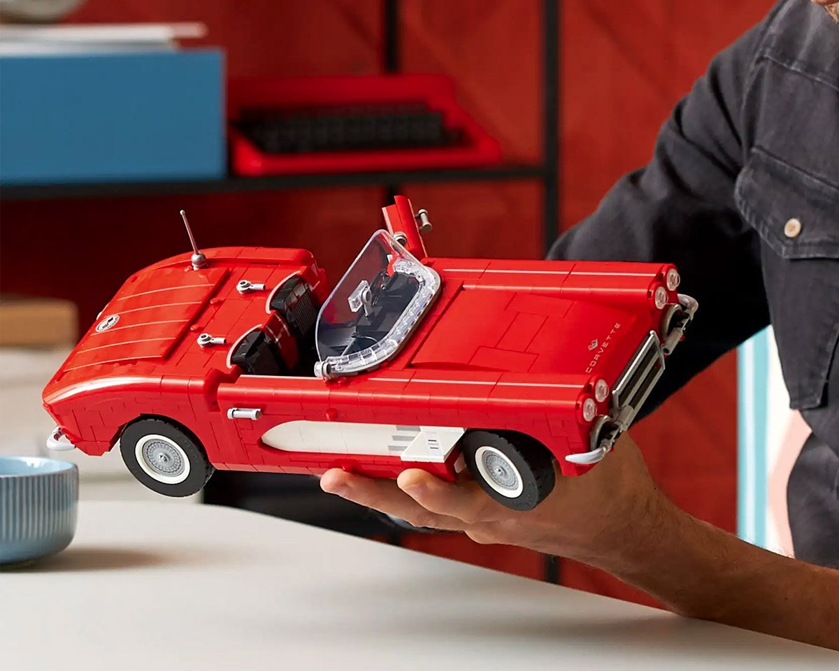 LEGO Classic Car Fans Rejoice: Add a Recreated 1961 Chevrolet Corvette C1 to Your Collection