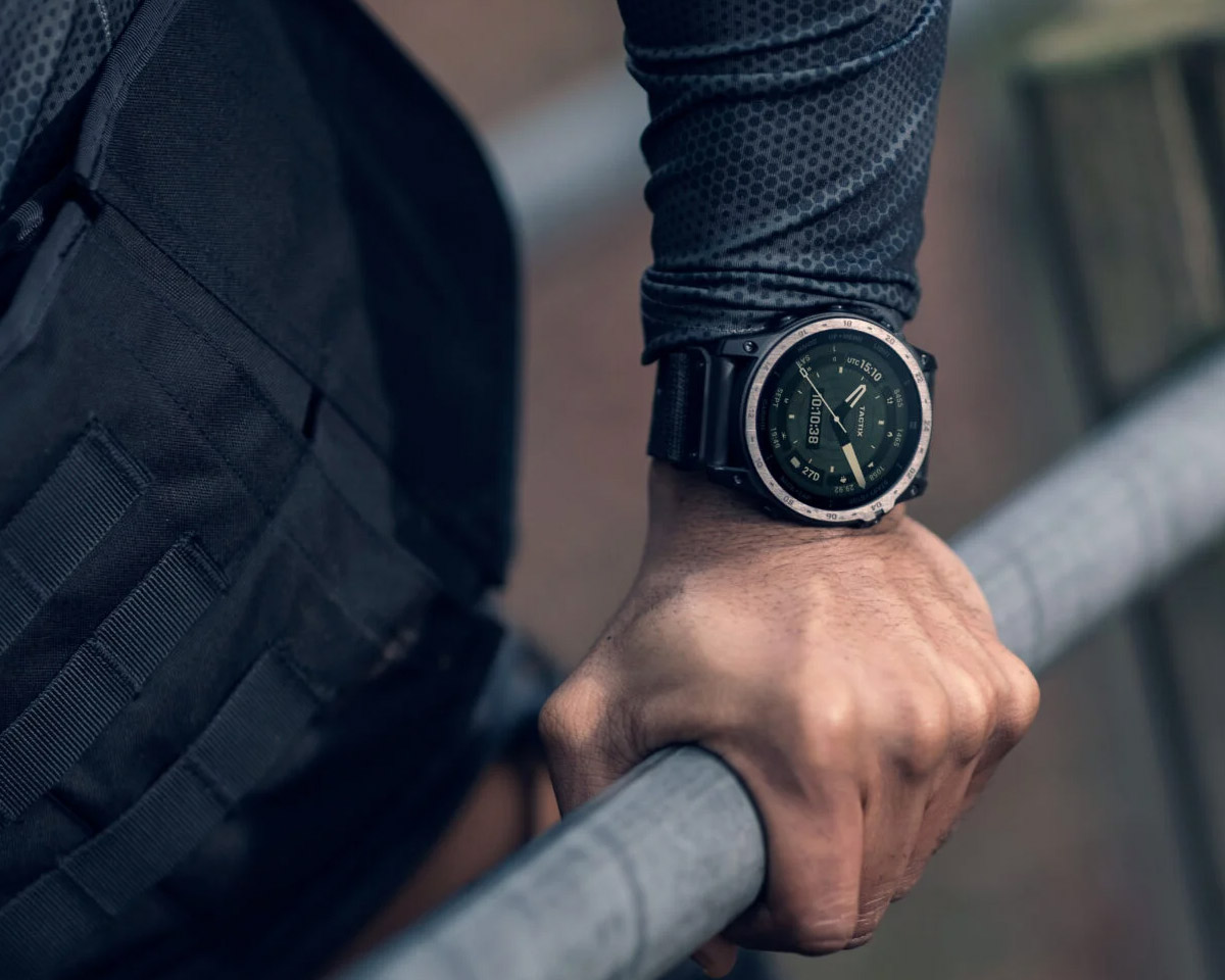 Tactix 7 amoled. Garmin tactix 7 amoled. suunto race.