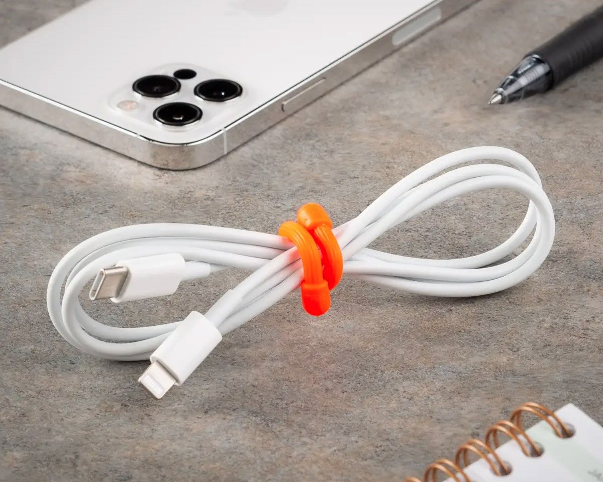 9 Best Cord Organizers to Throw in Your Bag